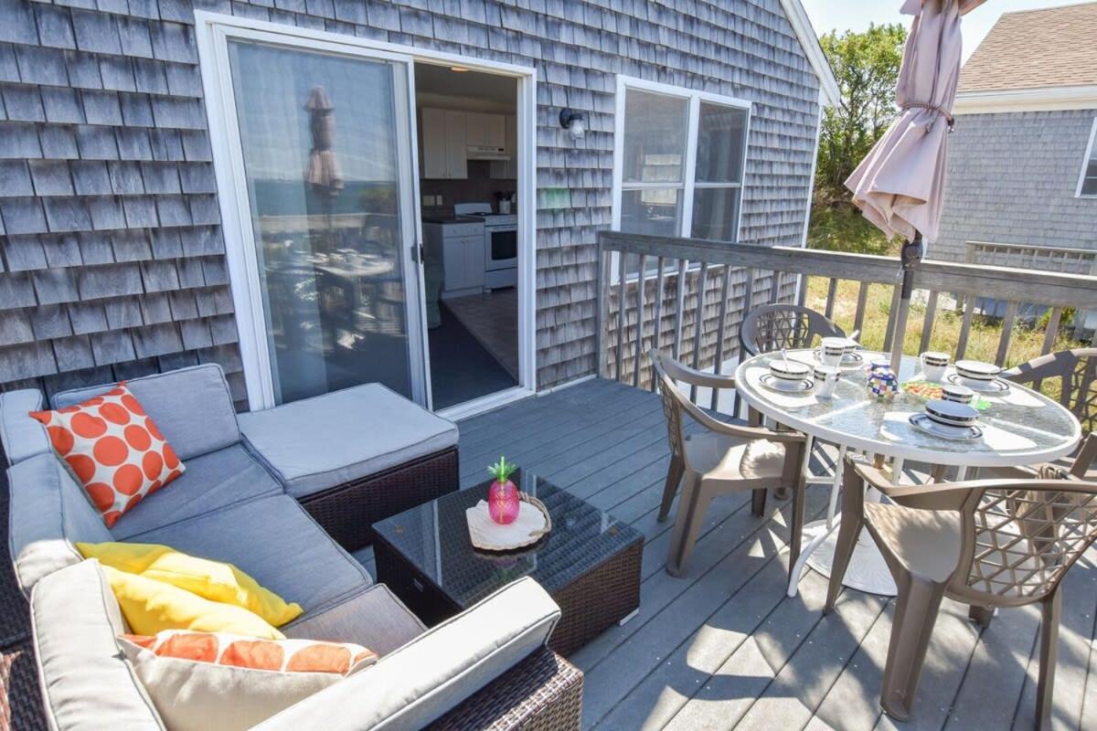 12216 - Beautiful Views Of Cape Cod Bay Access To Private Beach Easy Access To P-Town Truro Eksteriør billede