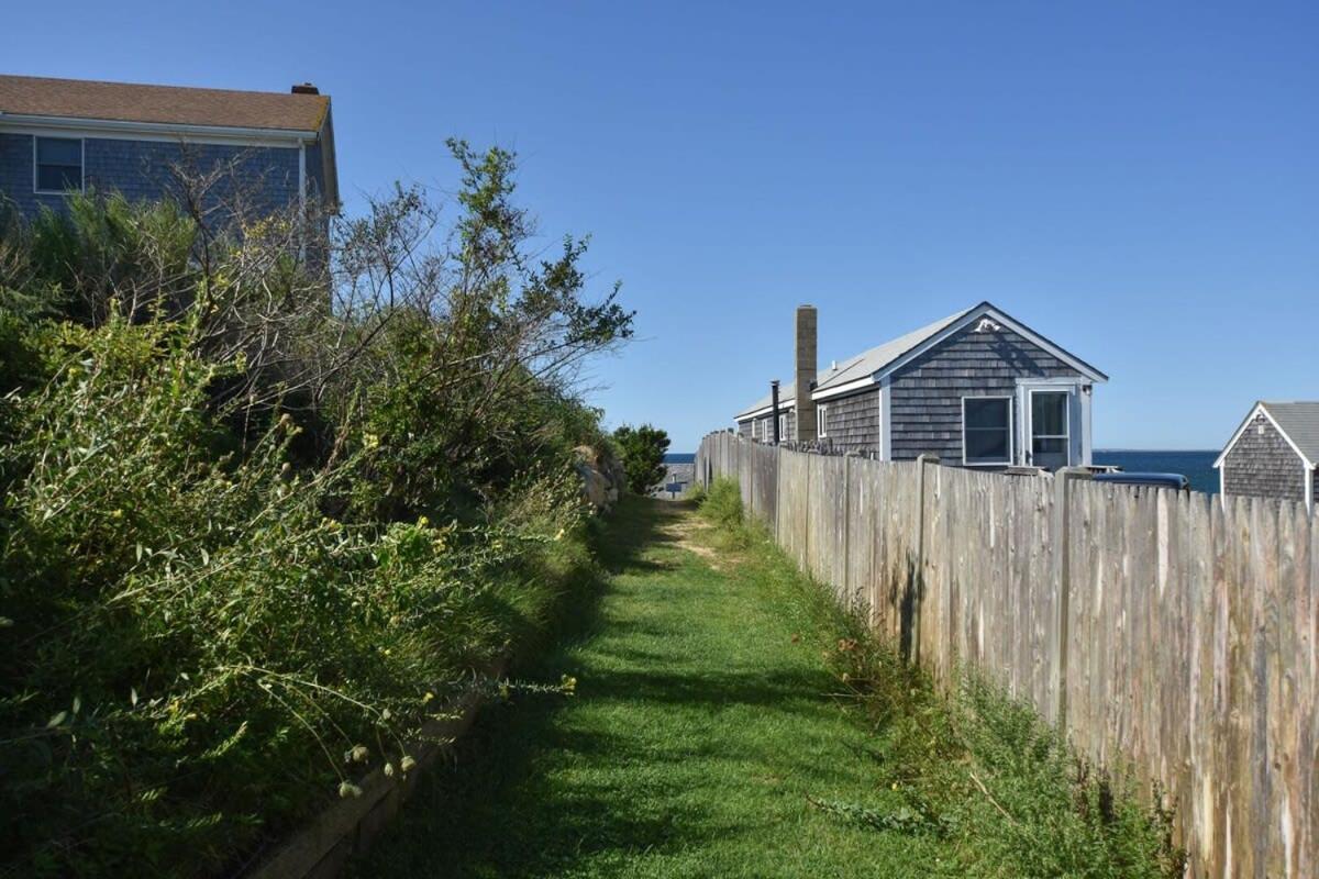 12216 - Beautiful Views Of Cape Cod Bay Access To Private Beach Easy Access To P-Town Truro Eksteriør billede